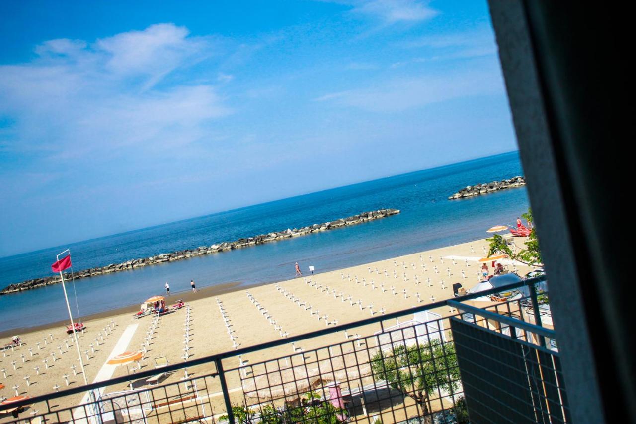 Hotel Admiral Bellaria-Igea Marina Eksteriør billede